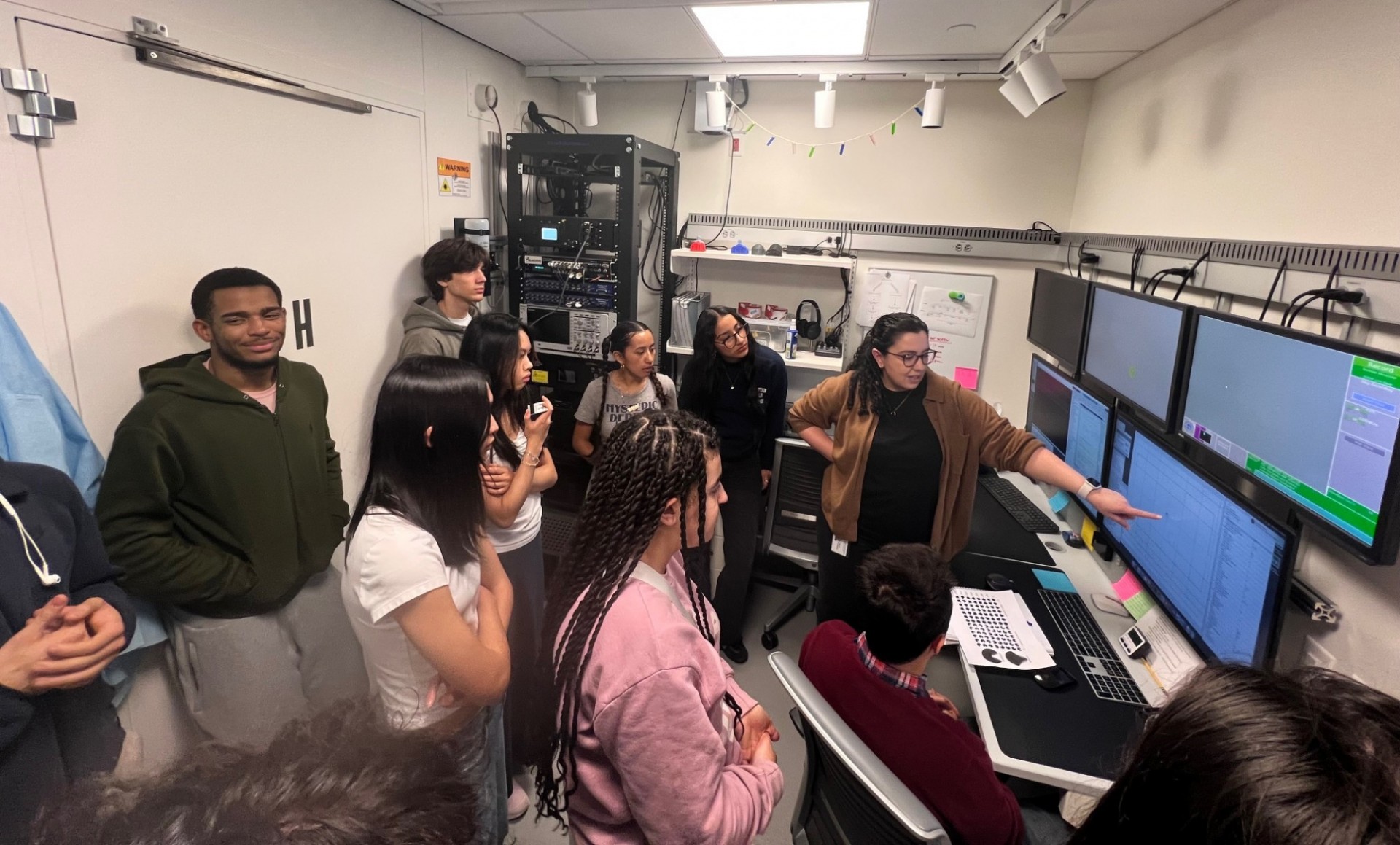 2024 BioBus LabTour1